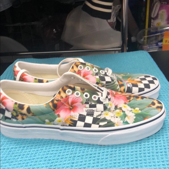 Vans Floral Checkered Sneakers - Multicolor - Picture 1 of 6